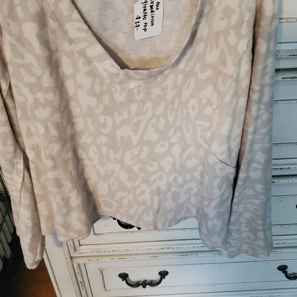 Cute long sleeve shirt